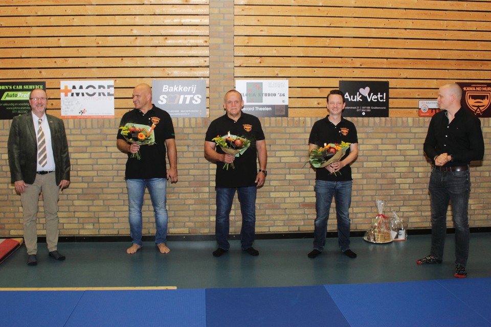Van links naar rechts: Michel van Loo, Paul Maaskant, Peter Beurskens, Paul Maaskant en Roy Bouten.  