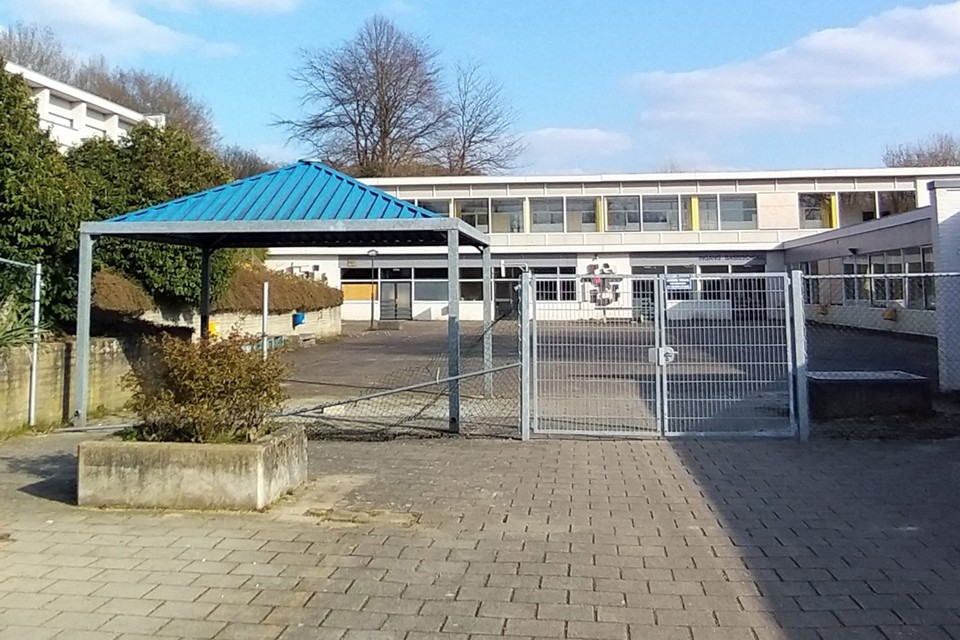 Het voormalige schoolgebouw in Nijswiller. 