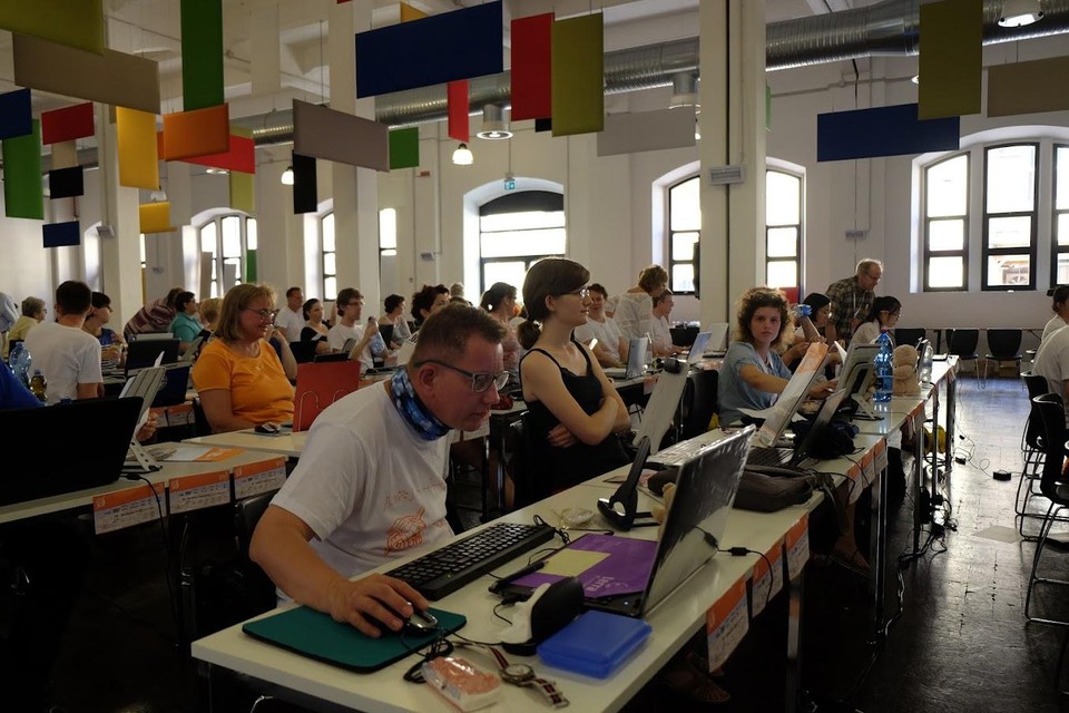 Deelnemers aan het congres in 2019, in het Manifattura Tabacchi in Cagliari op Sardinië.  