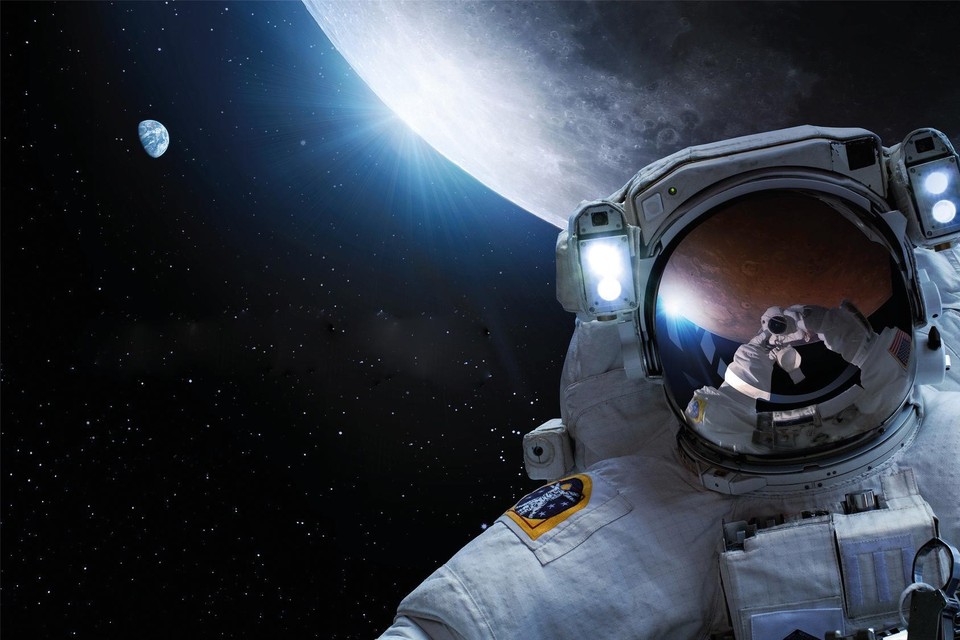Promotiebeeld van de Amerikaanse luchtvaartorganisatie: ‘selfie in de ruimte’.  