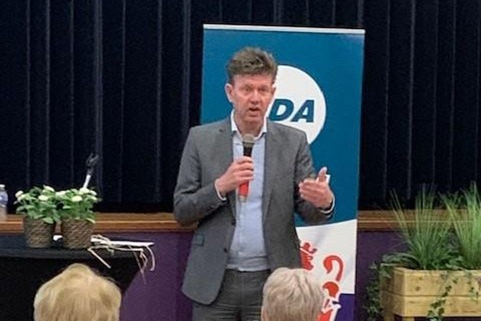Harold Schroeder is zaterdag opnieuw gekozen tot voorzitter van het CDA Limburg. 