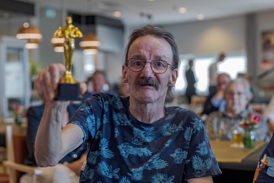Punkrocker Eddie Schmeitz won maandag een Oscar in de categorie ‘muziek’. 