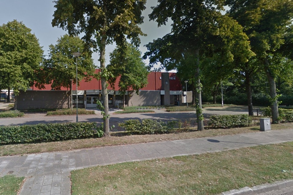 Sporthal De Wieë in Posterholt. 