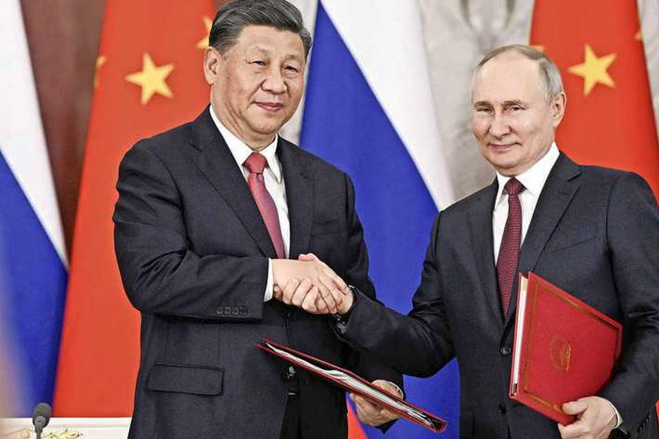 Xi Jinping en Vladimir Poetin samen in Moskou.