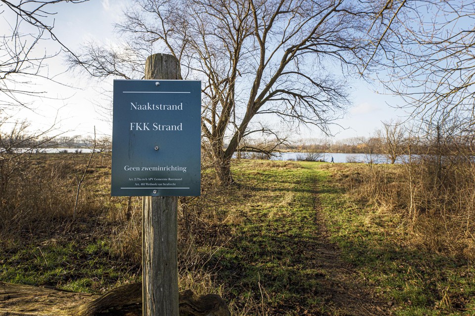 Het naaktstrand bij de Isabellagriend is een gewilde plek bij lieden die kicken op seks in de openlucht, en bij gluurders. 