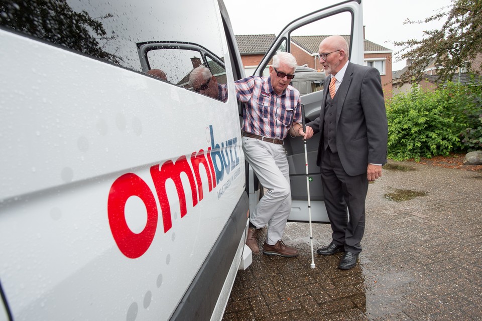 Als alle gemeenteraden instemmen, worden de tarieven voor Omnibuzz in heel Limburg gelijkgetrokken. 
