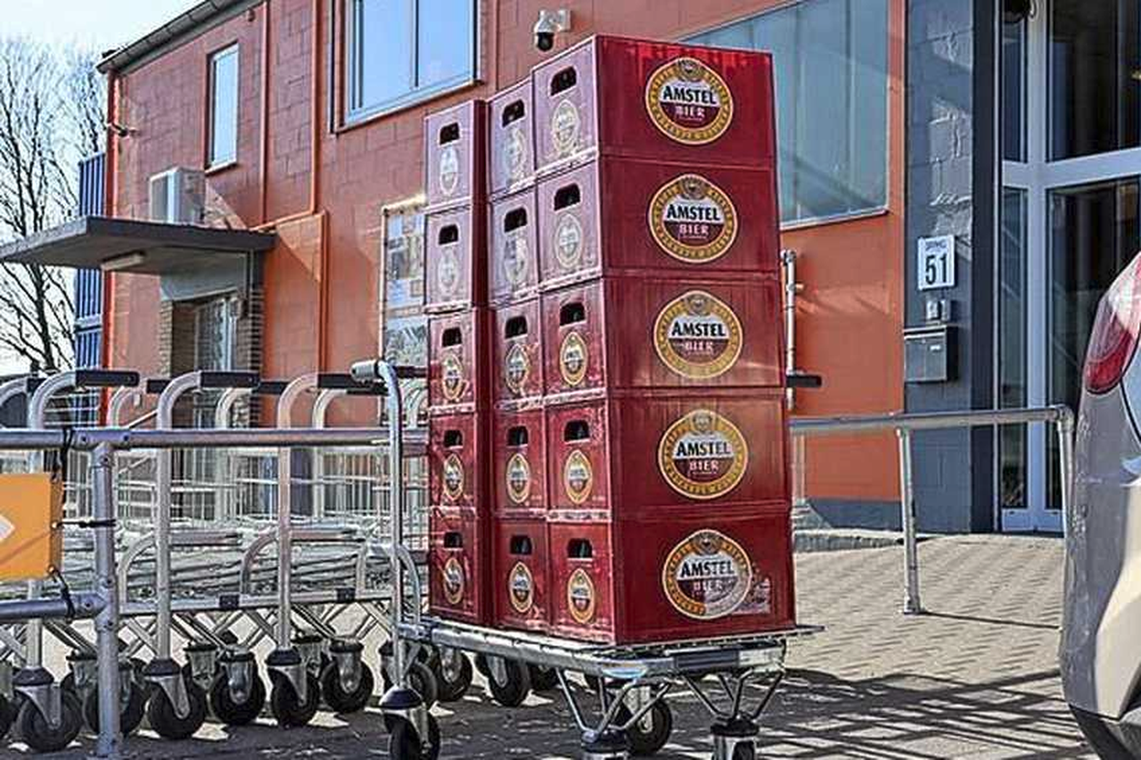 vertalen heerlijkheid Redenaar Vijftien kratten bier: Limburgers slaan in Duitsland groot i... - De  Limburger Mobile