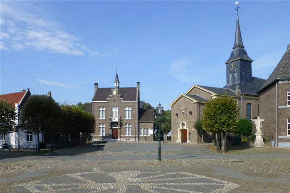 Het Jan van Steffeswertplein maakt deel uit van het Beschermd Dorpsgezicht Stevensweert. 