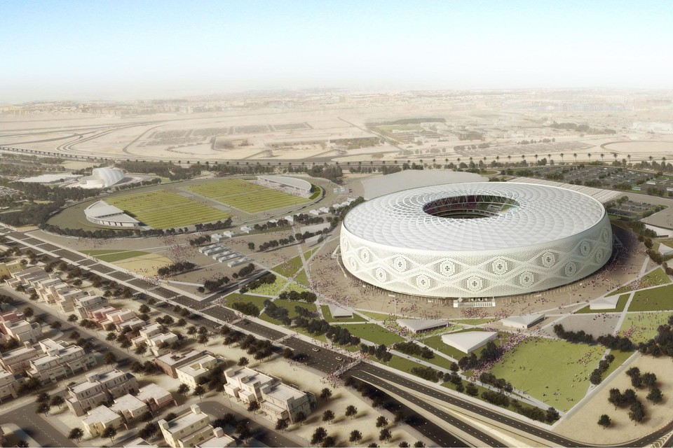 Het  Al Thumama Stadion in Qatar waar Oranje de eerste WK-wedstrijd speelt. Frijns Steel bouwde er een voetgangersbrug. 