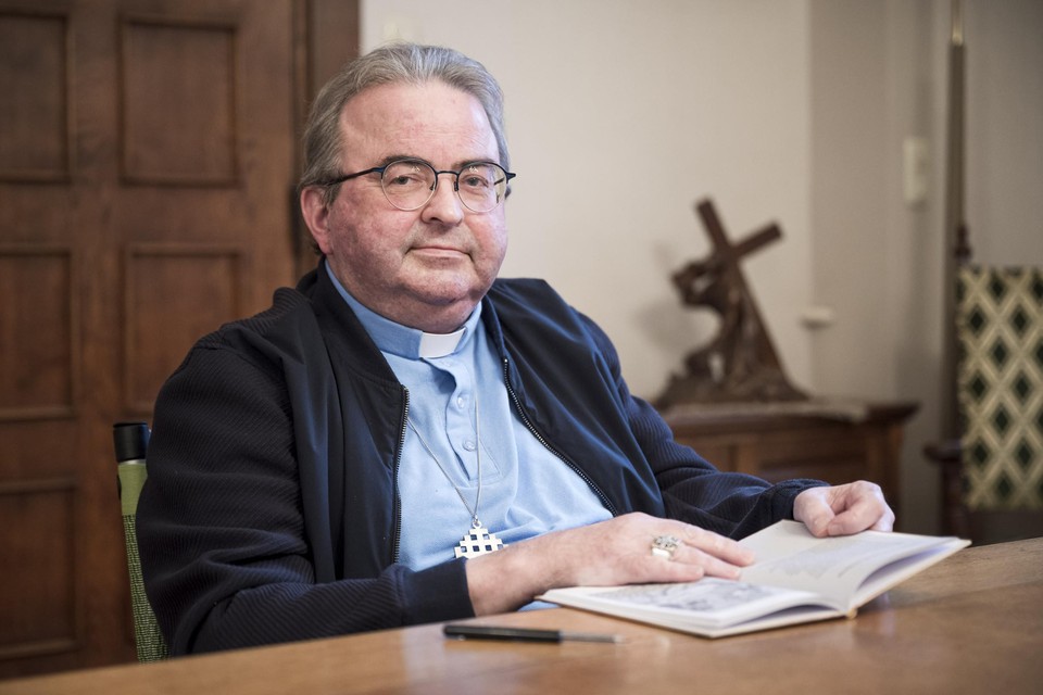 Bisschop Harrie Smeets: ‘Theologen moeten wat ik heb geschreven vooral niet te nauw nemen’. 