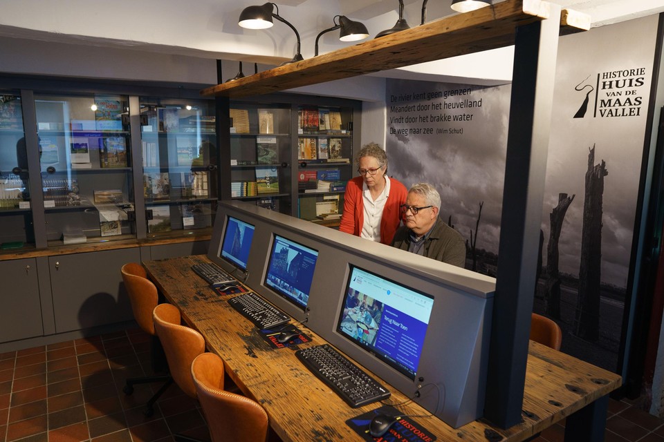 Het kenniscentrum is uitgerust met ‘oude’ media, zoals boeken en tijdschriften, maar ook met zes computers.