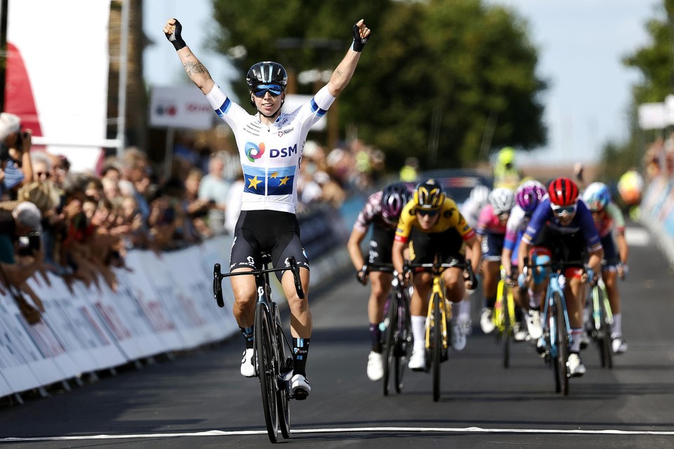 Wiebes won ook de eerste etappe van de Ladies Tour. 
