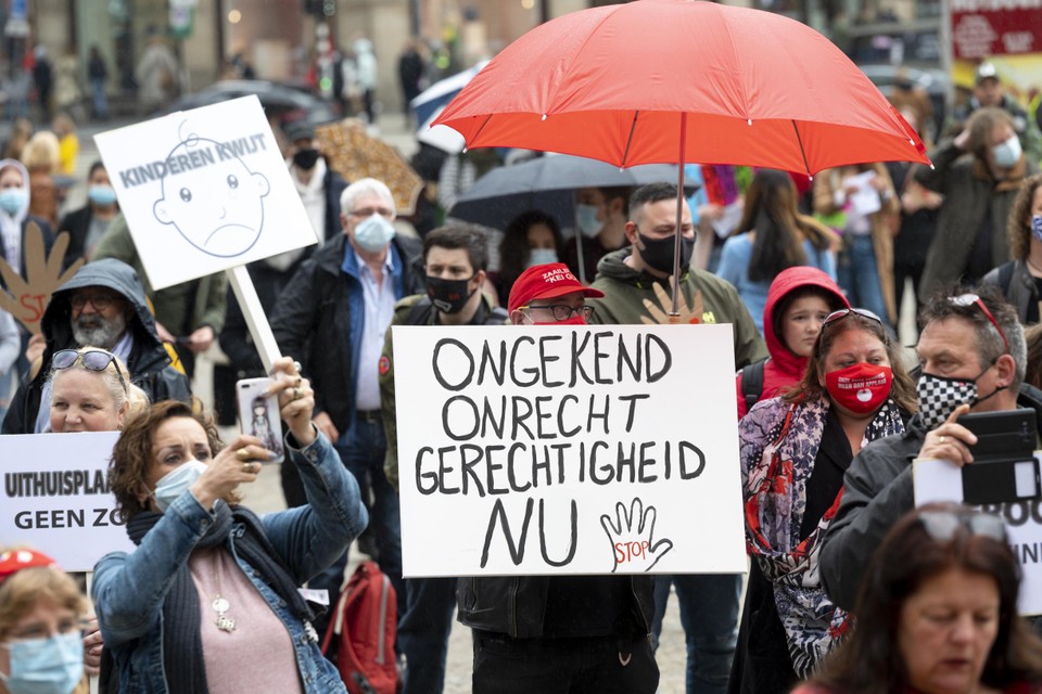Protest in Amsterdam tegen de toeslagenaffaire.