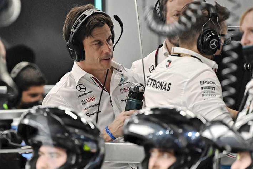 Mercedes-teambaas Toto Wolff tijdens de race in Jeddah.  