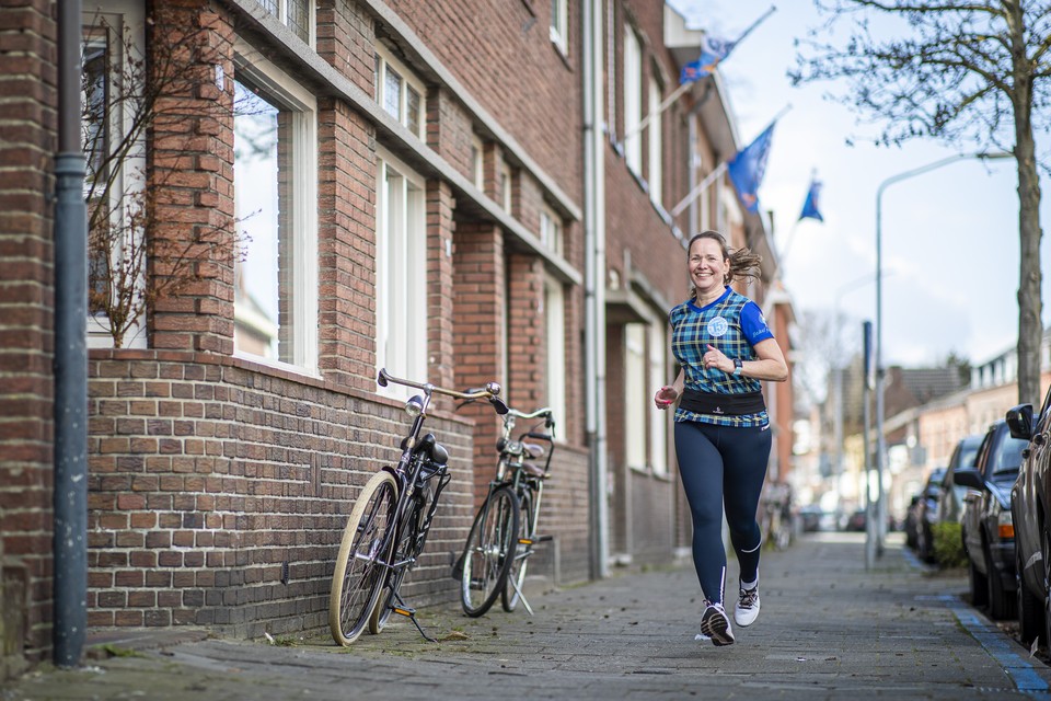 Ingrid Keder is een van de ruim 2000 wandel- en hardloopliefhebbers die aan de virtuele Venloop hebben meegedaan.  