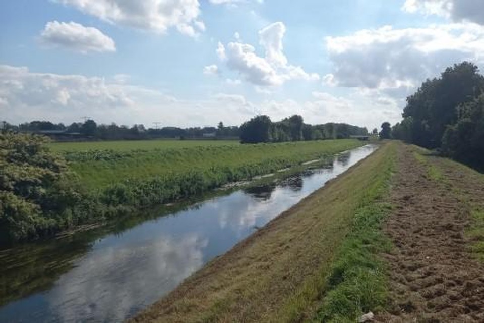 De Geleenbeek moet tussen Oud-Roosteren en de A2 weer als vanouds de vrije loop krijgen. 