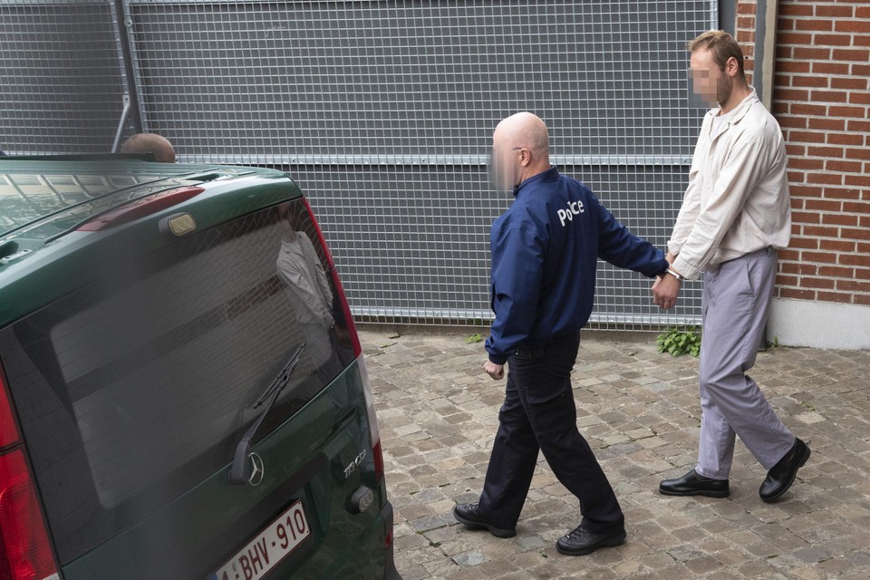 Yvo T. uit Schinnen wordt verdacht van doodslag op een Belgische hoofdagent. 