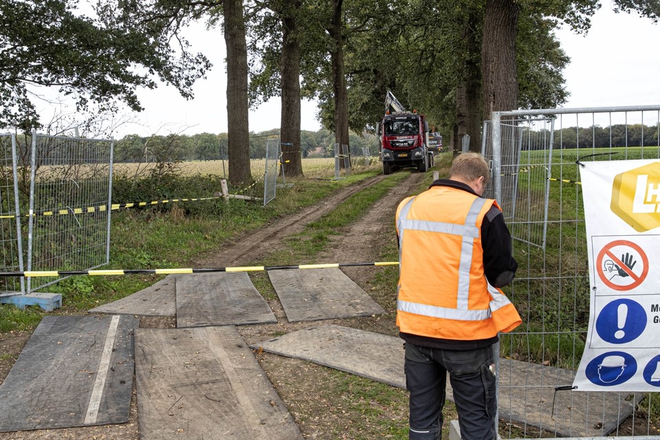 De sanering van een gedeelte van de Munningsboschhofweg is donderdag gestart. 