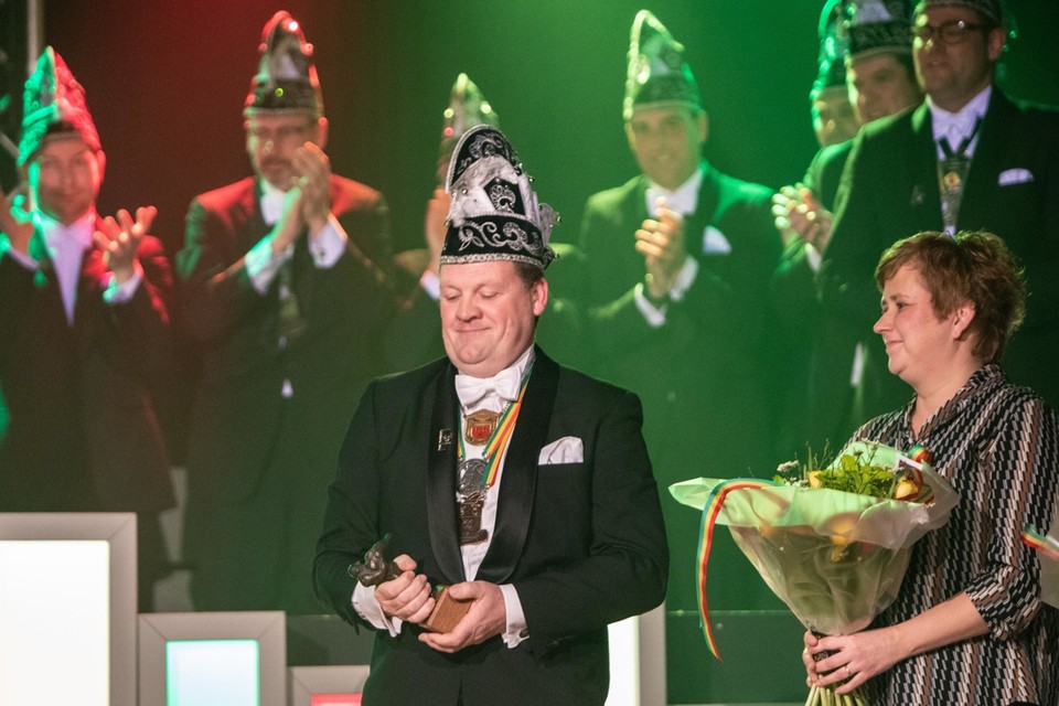 Hans Boonen werd compleet verrast door de nominatie, rechts zijn vrouw Lianne. 
