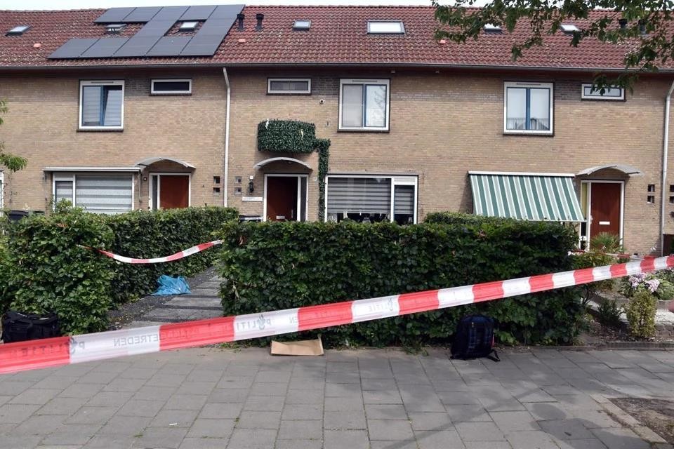 Het huis waar dinsdag twee lichamen werden gevonden in Geistingen. 