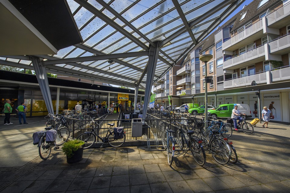 Winkelcentrum Roserije in De Heeg. 
