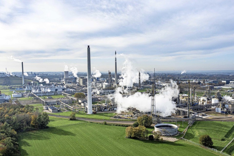 Industriecomplex Chemelot in Geleen.