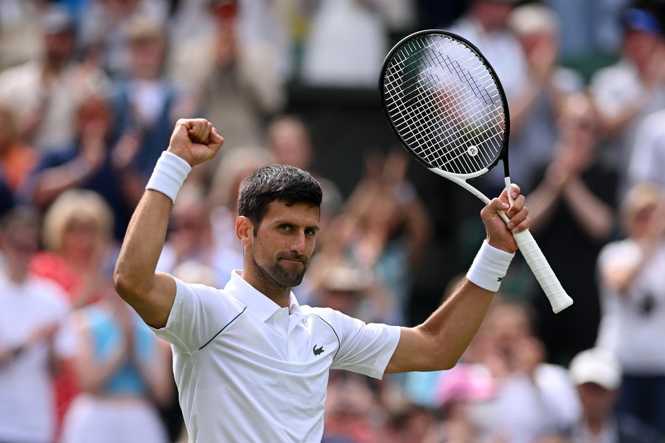 Novak Djokovic overtuigend naar derde ronde op Wimbledon.  