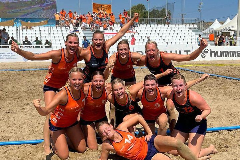 Het Nederlands Beach Handball-team. 