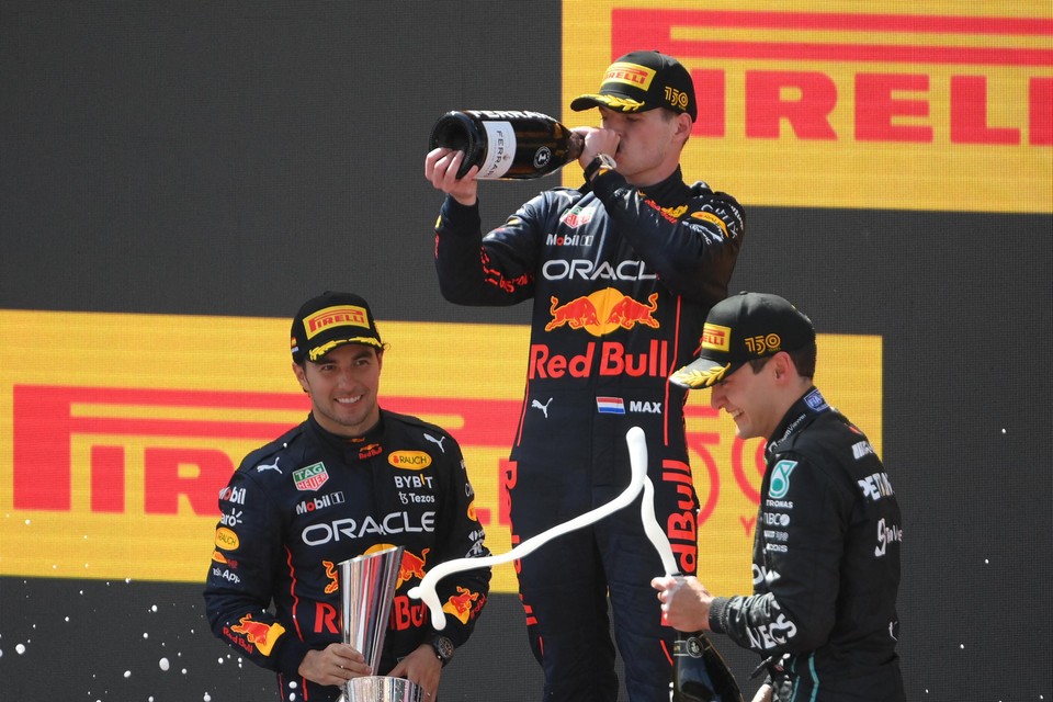 Max Verstappen staat in de hiërarchie bij Red Bull absoluut boven Sergio Pérez. 