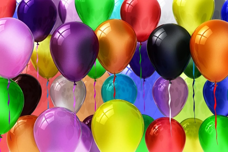 Vijfhonderd ballonnen mogen knallen tegen het einde van het Pubbenbal 