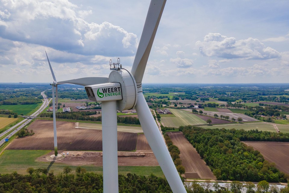 Drie windmolens langs A2 Weert leveren jaarlijks energie voor 10.000 huishoudens.