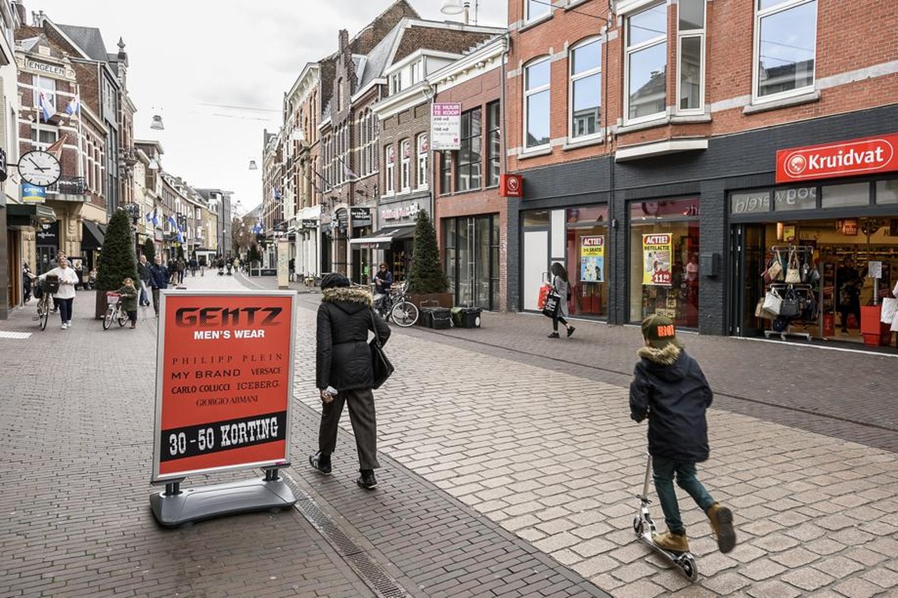 abstract verontschuldigen Verandering Hamstraat Roermond dient als proefkonijn voor facelift - De Limburger Mobile