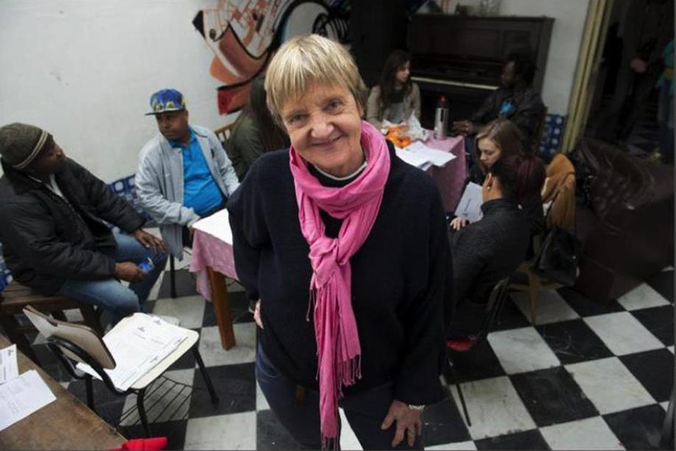 Rientje woont al dertig jaar in Uruguay waar ze zich inzet voor migranten. 