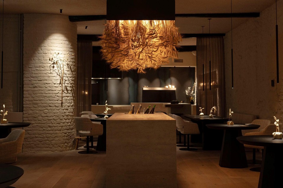 Het vernieuwde interieur van sterrenrestaurant De Leuf in Ubachsberg.