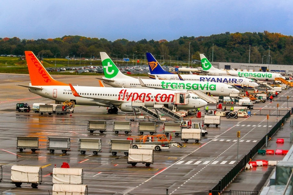 Nederlandse vliegtuigmaatschappijen krijgen steeds meer te maken met passagiers die zich misdragen. 