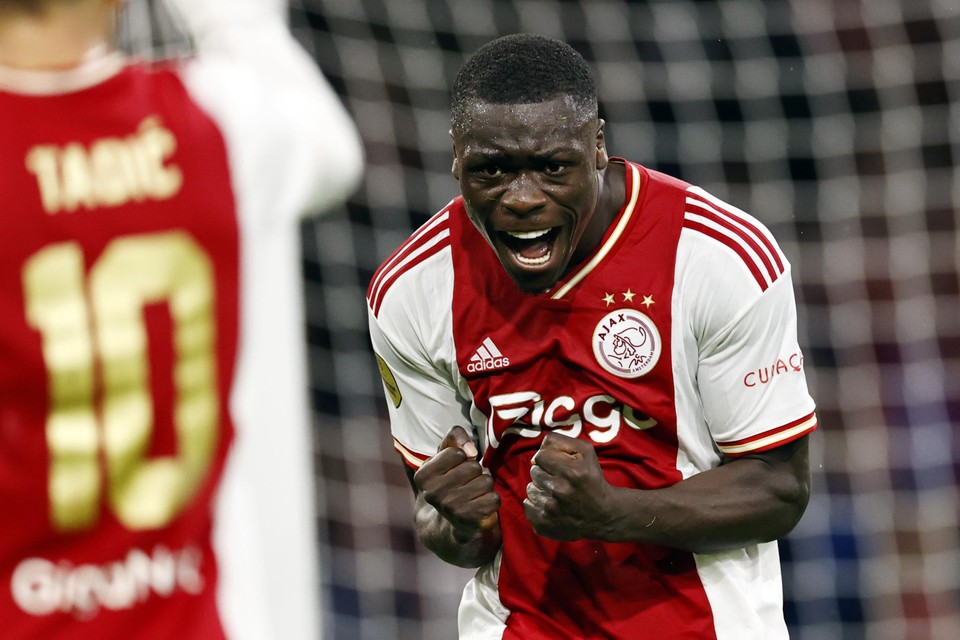 Brian Brobbey. 