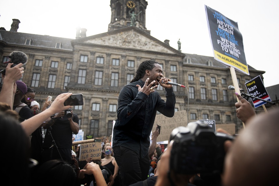 De speech van Akwasi tijdens de Black Lives Matter-demonstratie op 1 juni op De Dam.  