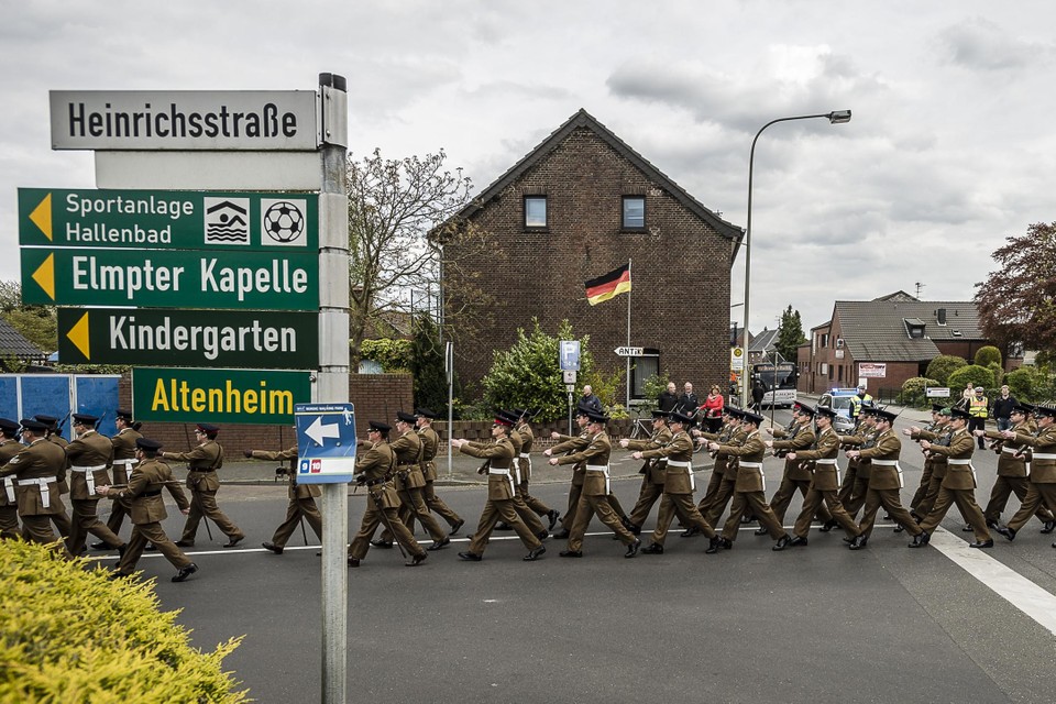 De vliegbasis van de Royal Air Force in Elmpt werd  in 2015 met veel uiterlijk vertoon gesloten. 