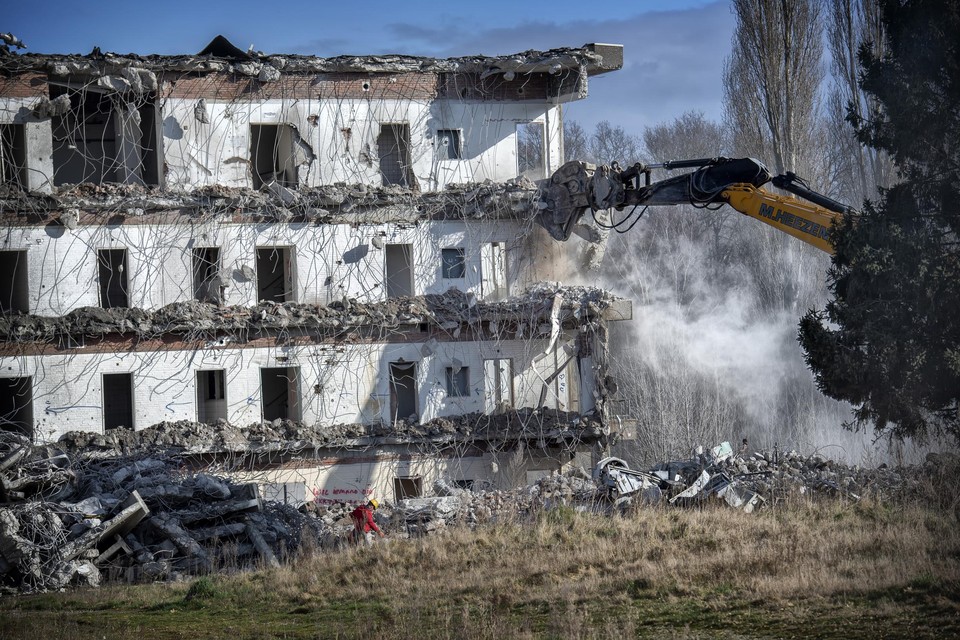 Het oud-ziekenhuis van Brunssum werd na jaren verpaupering en overlast in februari 2022 gesloopt. 