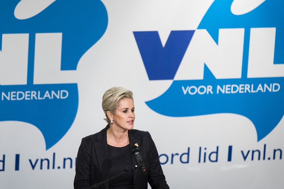 Laurence Stassen tijdens een partijcongres van VNL.