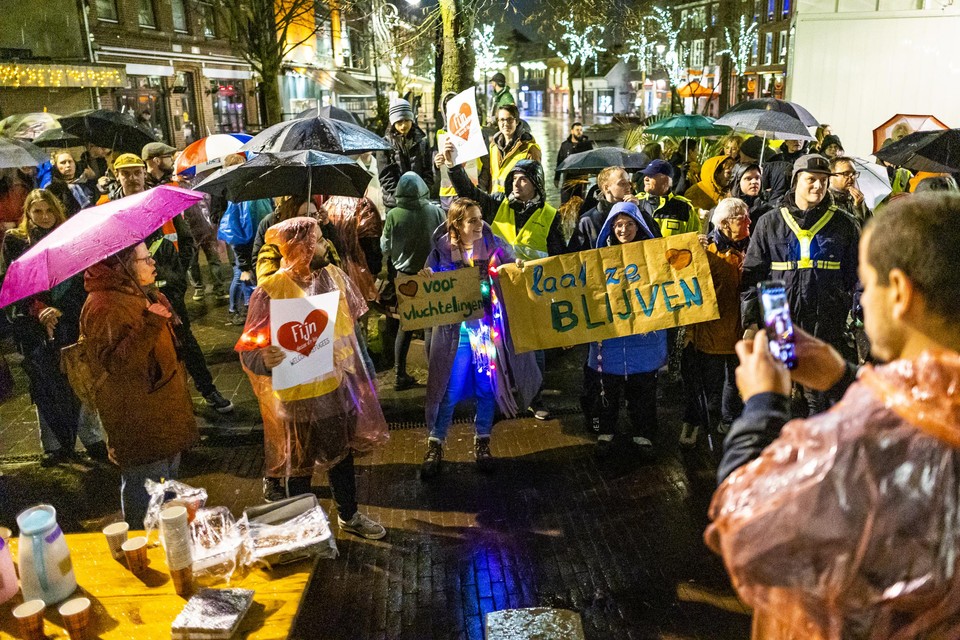 Ruim honderd mensen demonstreerden afgelopen december nog voor het openhouden van de crisisopvang voor vluchtelingen in Horst.