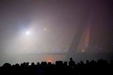 thumbnail: Vuurwerk tijdens de jaarwisseling bij de Erasmusbrug in Rotterdam.