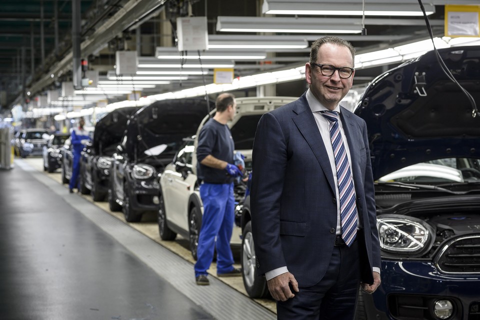 Nedcar-directeur Paul van Vuuren heeft goede hoop dat de band ook na het tijdperk BMW nog blijft draaien. 
