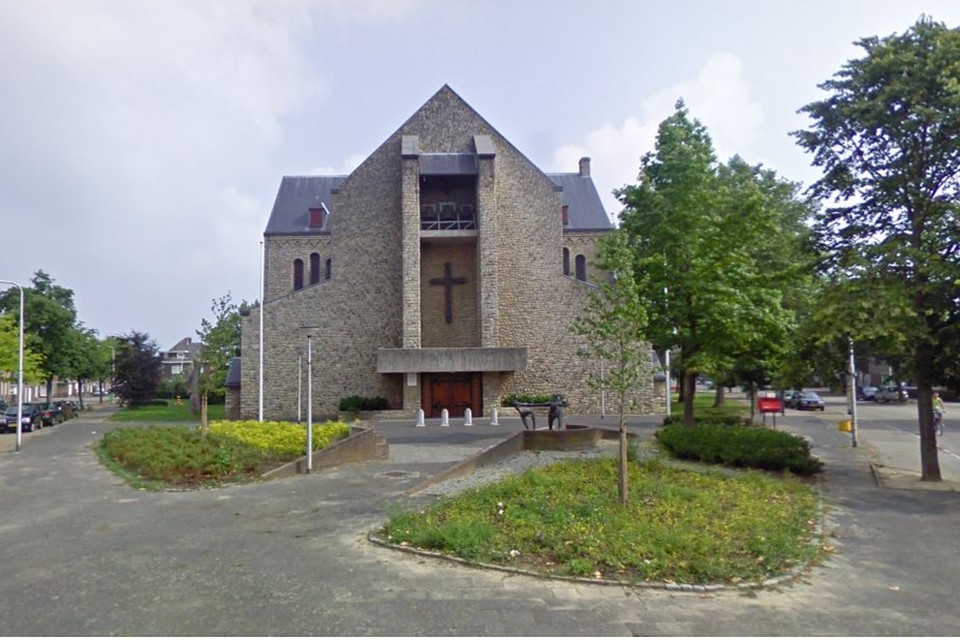 De Sint-Catharinakerk in de wijk Holz werd in juni gesloten vanwege scheurvorming in het gebouw. 