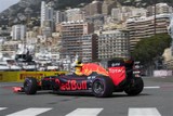 thumbnail: Max Verstappen tijdens vrije training in Monaco 2016