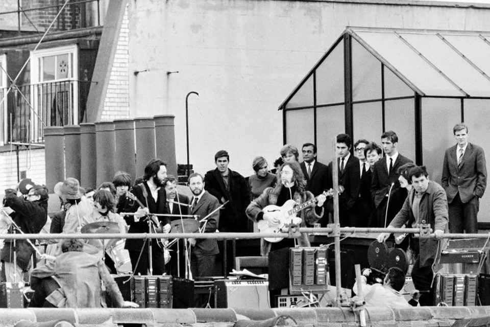 De opnamesessies van Let It Be werden eind januari 1969 bekroond met een dakconcert.   