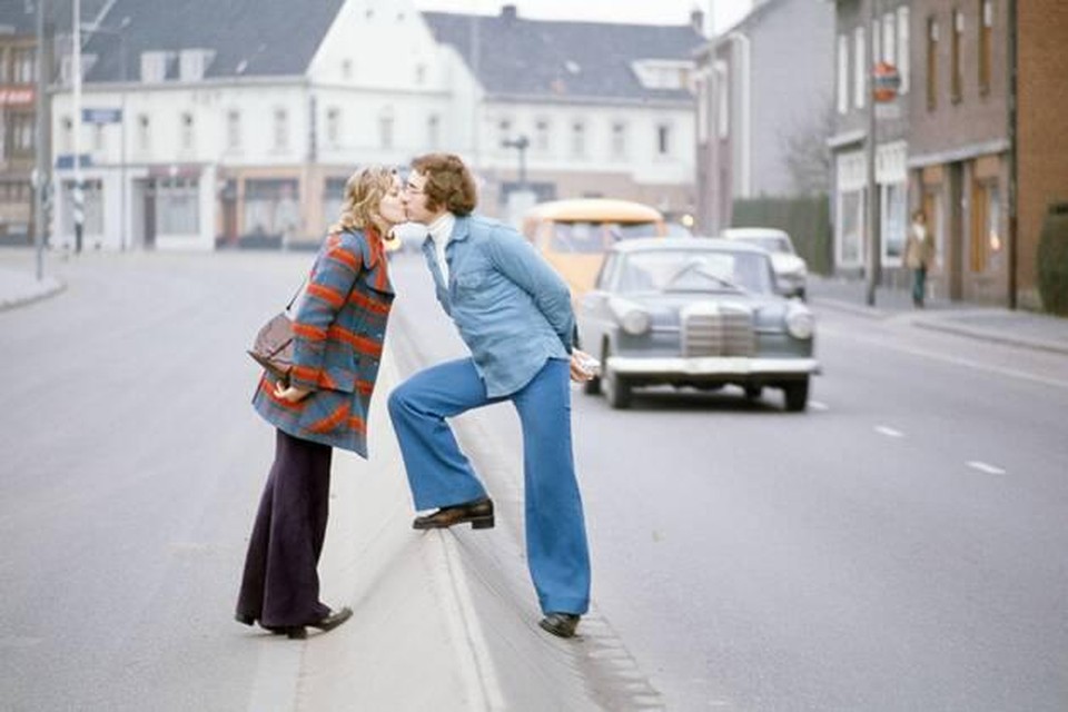 Een kus over de grens op de Nieuwstraat.
