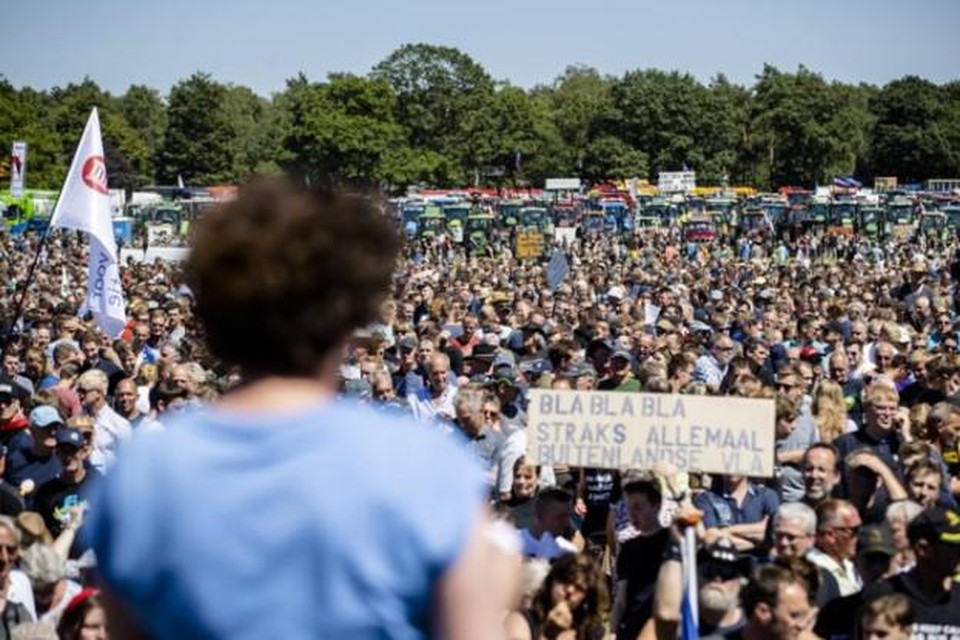 Boeren uit heel het land kwamen woensdag massaal bijeen in het Gelderse om hun boosheid over het stikstofbeleid van het kabinet te tonen. 