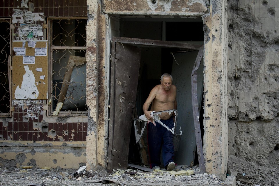 Oekraïners worden door het geweld van huis en haard verdreven. 