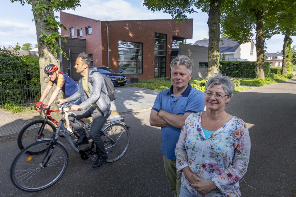 Willem Wempe en Marjo Prinsen uit Weert verkochten hun huis in de stille verkoop. Foto Jeroen Kuit